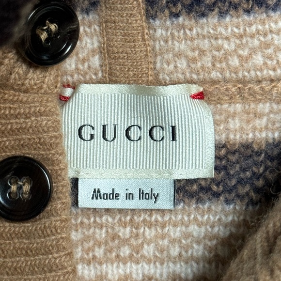 My 4yr old has out grown this holiday sweater. - Picture 5 of 5